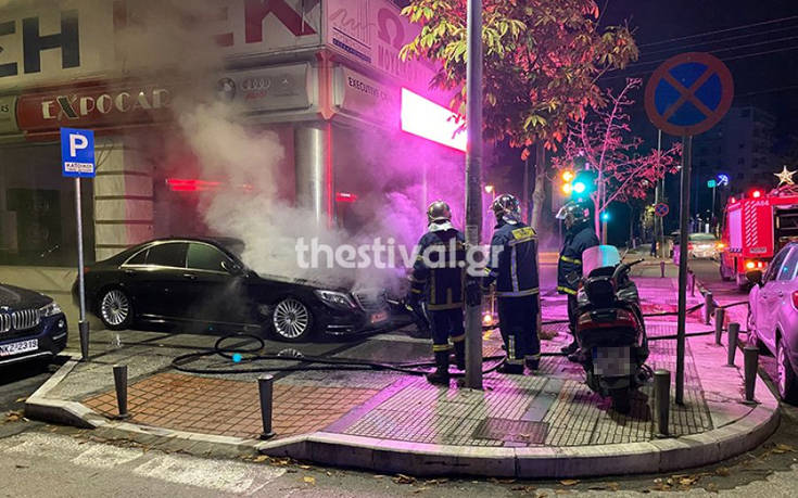 Θεσσαλονίκη: Προσπάθησαν να πυρπολήσουν αυτοκίνητα πολυτελείας με προσάναμμα για τζάκι