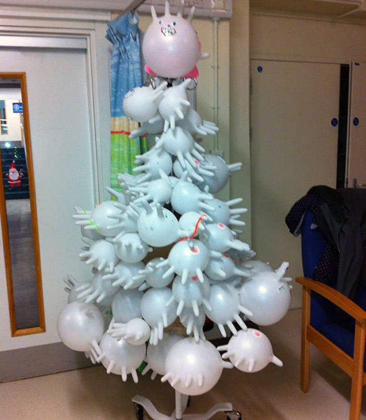 Η χριστουγεννιάτικη διακόσμηση στα νοσοκομεία είναι πάντα ευφάνταστη