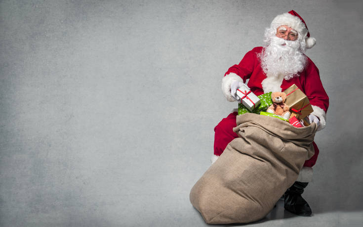 Ο Άγιος Βασίλης… έκανε το εμβόλιο κατά του κορονοϊού για να μοιράσει κανονικά τα δώρα