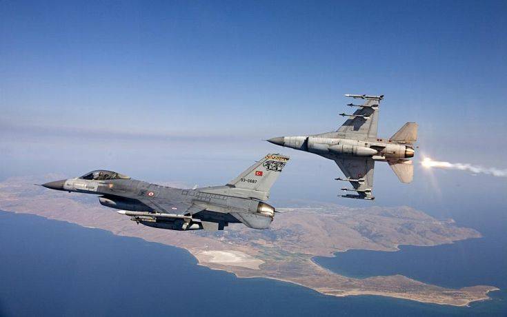 Συνεχίζονται οι τουρκικές προκλήσεις: Υπερπτήση F-16 πάνω από τους Ανθρωποφάγους