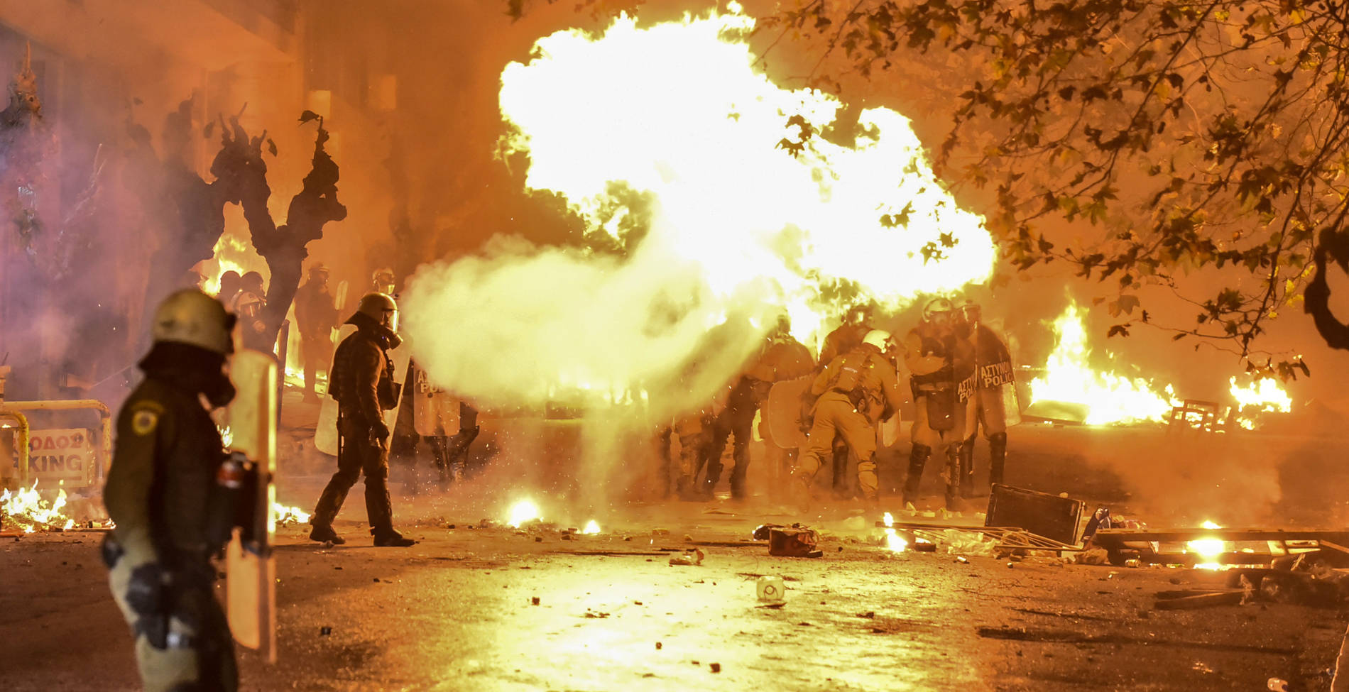 Τα δυο περιστατικά στις μεγάλες ταραχές του 2008 που λίγο έλειψε να προκαλέσουν νέες τραγωδίες