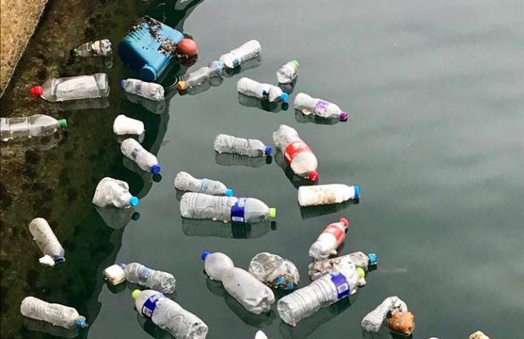 Στη Μεσόγειο κάθε χρόνο 230.000 τόνοι πλαστικών απορριμμάτων &#8211; Οι τρεις χώρες μεγαλύτεροι ρυπαντές