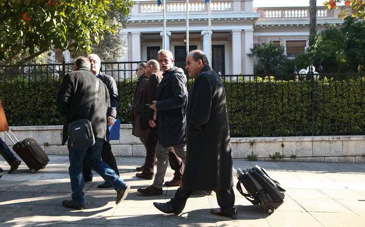 Σύσκεψη για μεταναστευτικό: Συμφωνία για κλειστά κέντρα, διαφωνία για τον τρόπο λειτουργίας