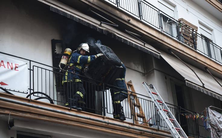 Φωτιά σε διαμέρισμα στο κέντρο της Αθήνας