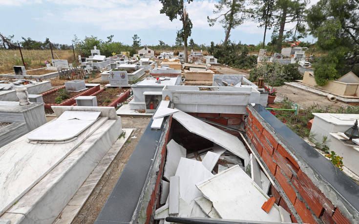 Τι είπε ο 21χρονος που ξέθαψε νεκρή και βεβήλωσε τάφους στη Μεσσηνία