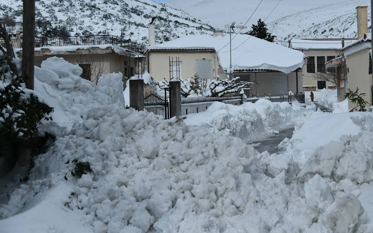 Κακοκαιρία Ηφαιστίων: Σαρωτικό πέρασμα από Κρήτη και νησιά &#8211; Υποχωρεί ο χιονιάς