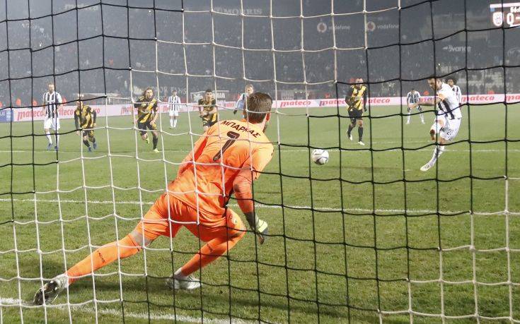 Ο ΠΑΟΚ πήρε το ντέρμπι των Δικεφάλων, 1-0 την ΑΕΚ με πέναλτι του Βιεϊρίνια