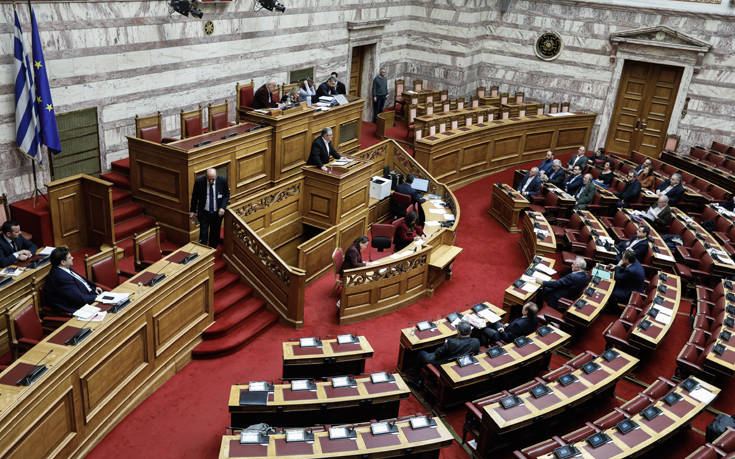 Εκλογικός νόμος: Πέρασε με 163 ψήφους