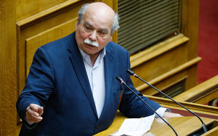 Βουλή – Βούτσης: Να συμπεριληφθεί ο όρος «γυναικοκτονία» στον Ποινικό Κώδικα