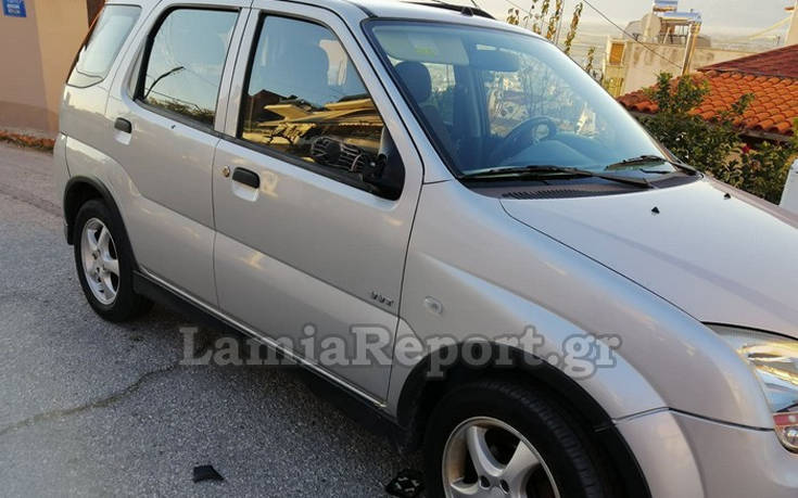 Συνελήφθη ανήλικος που είχε ρημάξει καθρέφτες αυτοκινήτων στη Λαμία