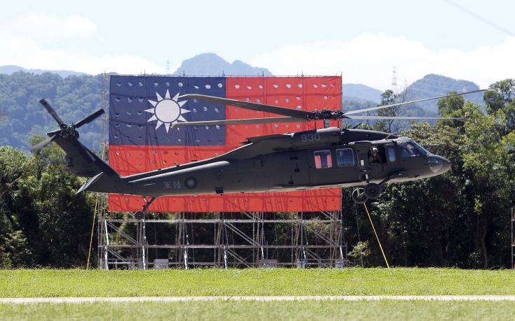 Αναγκαστική προσγείωση ελικοπτέρου στην Ταϊβάν: Νεκρός o αρχηγός του γενικού επιτελείου Εθνικής Άμυνας
