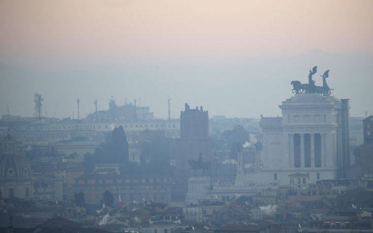 Τετραήμερο «φρένο» στα αυτοκίνητα ντίζελ επέβαλε η Ρώμη λόγω νέφους