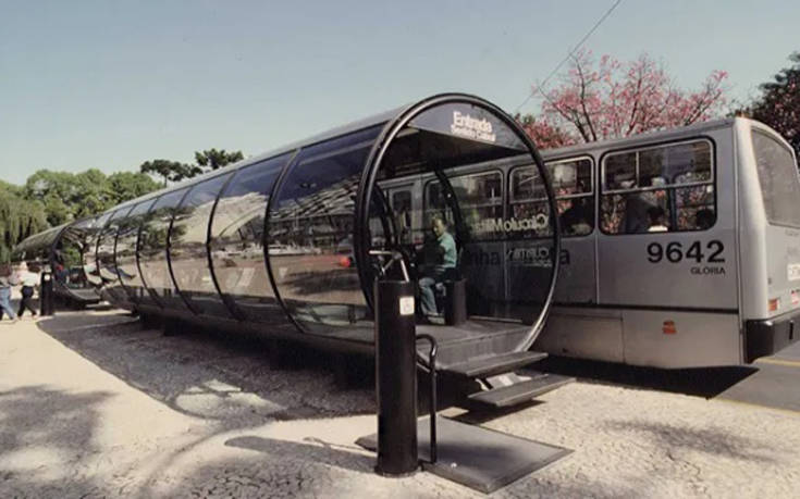 Παράξενες στάσεις λεωφορείων απ’ όλο τον κόσμο