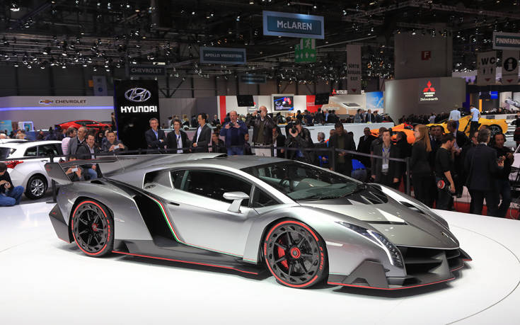 Η πολυτελής Lamborghini Veneno Roadster σε δημοπρασία