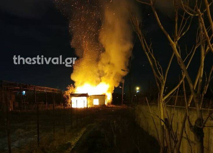 Φωτιά σε εγκαταλελειμμένη οικία στη δυτική Θεσσαλονίκη