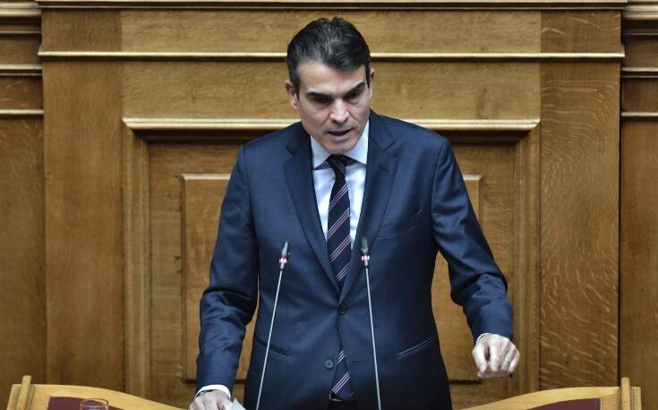 Συνθήματα στο γραφείο του βουλευτή Κούβελα από αγνώστους για τον «τοξοβόλο του Συντάγματος»