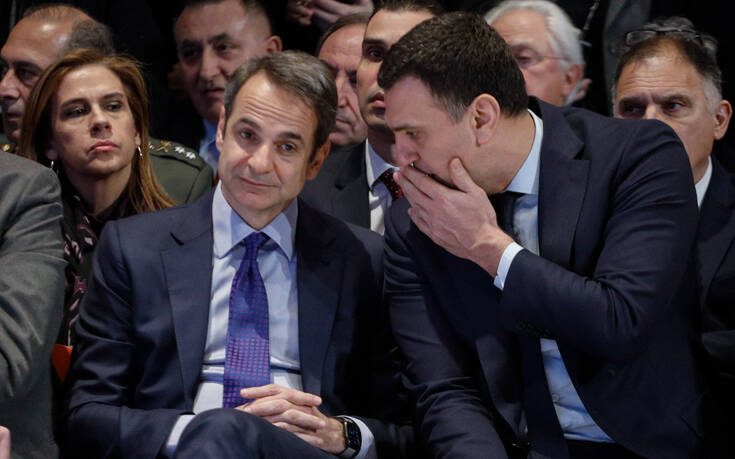 Συνάντηση Μητσοτάκη – Κικίλια στο Μαξίμου για τις εξελίξεις στον κορονοϊό