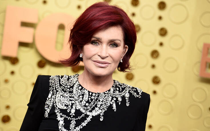 Η Sharon Osbourne έβαψε πλατινέ το μαλλί μετά από 18 χρόνια