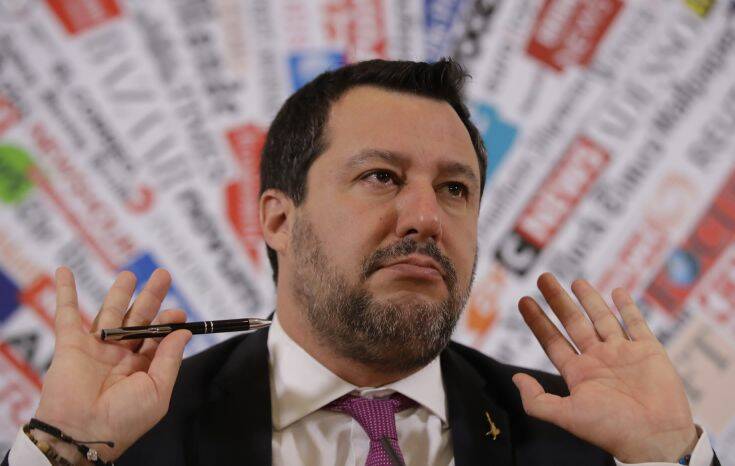 Ματέο Σαλβίνι: «Απορρίπτουμε έναν ευρωπαϊκό στρατό υπό τις διαταγές ενός τρελού σαν τον Μακρόν»