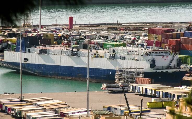 Σύλληψη πλοιάρχου στη Γένοβα: Υποψία ότι το καράβι μετέφερε όπλα από την Τουρκία στη Λιβύη