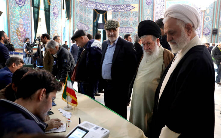 Εκλογές στο Ιράν με φόντο την οικονομική κρίση στη χώρα και την ένταση με τις ΗΠΑ
