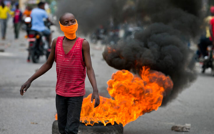 Πεδίο μάχης η πρωτεύουσα της Αϊτής μετά τα επεισόδια με δύο νεκρούς