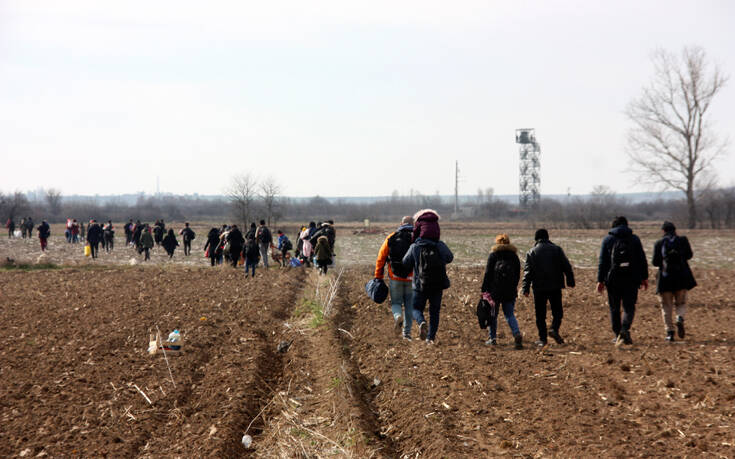 Τουρκία για άνοιγμα συνόρων: Οι πρόσφυγες αποτελούν πλέον πρόβλημα της Ευρώπης