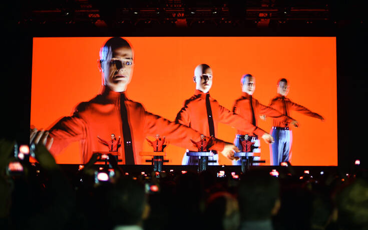 «From Kraftwerk to The Chemical Brothers»: Η ιστορία της ηλεκτρονικής μουσικής από τη γέννησή της μέχρι σήμερα