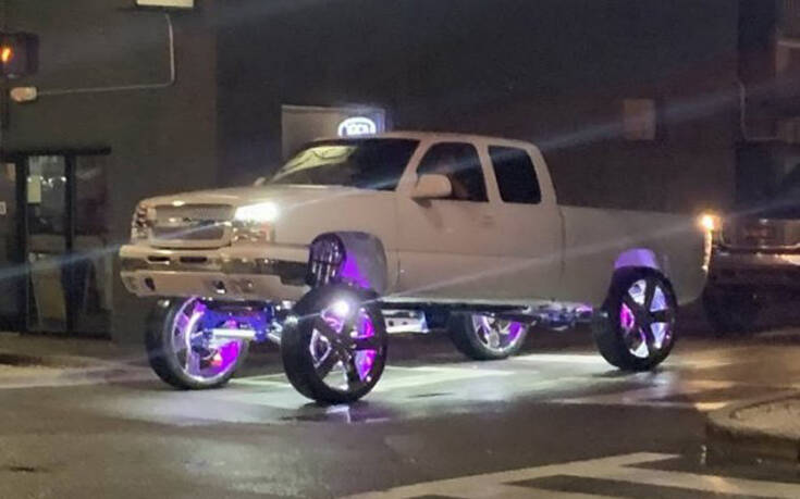 Τα παράξενα οχήματα που συναντάς στους δρόμους