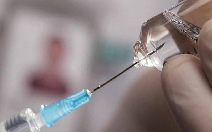 Επιστήμονες καλούν τις κυβερνήσεις να κάμψουν η δυσπιστία των πολιτών στα εμβόλια του κορονοϊού