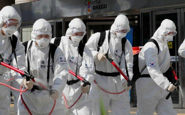 Ειδικός για κορονοϊό: Οι νεκροί στην Βρετανία θα φτάσουν τις 100.000