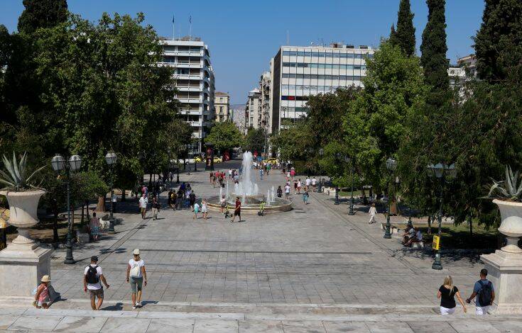 Κορονοϊός: Ανοιχτά κομμωτήρια, καφετέριες, εστιατόρια, ταβέρνες παρά την απαγόρευση &#8211; 127 συλλήψεις στην Ελλάδα