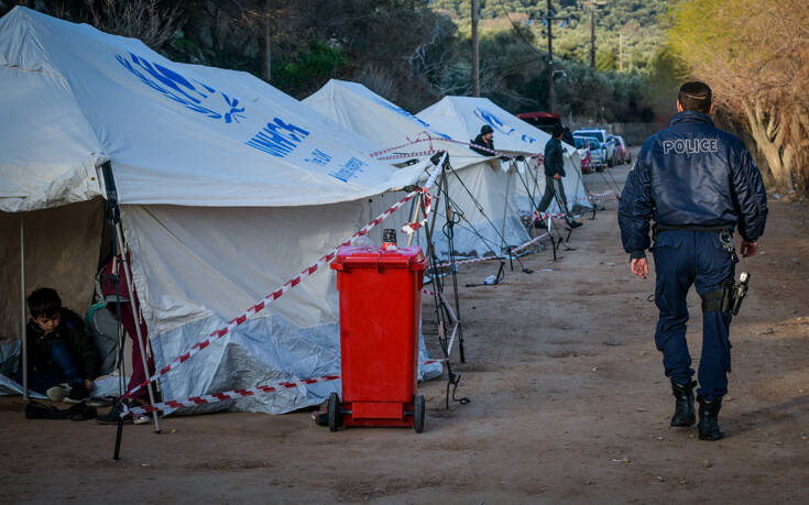 Μήνυση από την Περιφέρεια βορείου Αιγαίου σε ομάδα αιτούντων άσυλο στη Μόρια: «Αμφισβητούν την εθνική μας κυριαρχία»