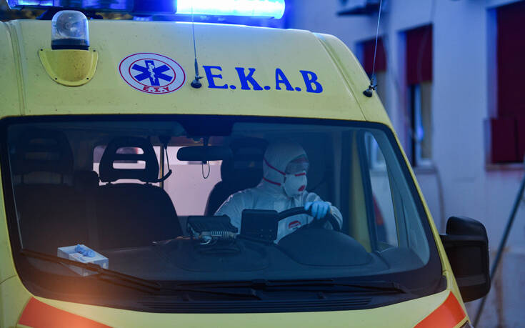 Τραγικός θάνατος για 28χρονο στο Βόλο: Λιποθύμησε, έπεσε από το τρακτέρ και τον παρέσυρε αυτοκίνητο