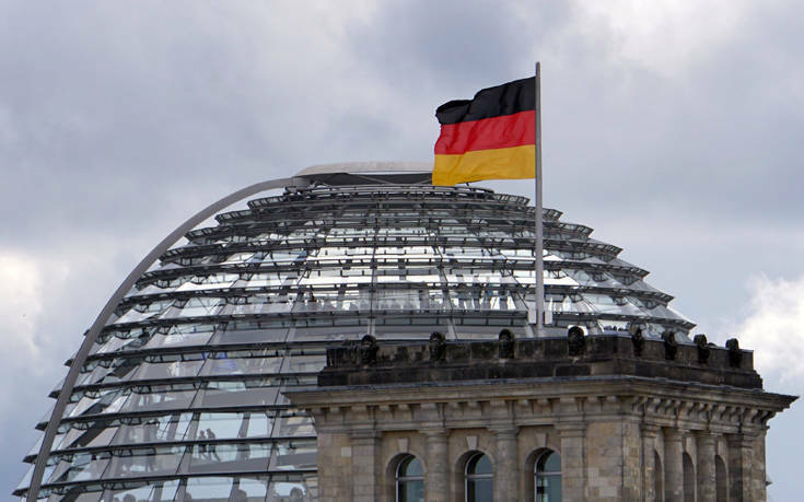 Γερμανία: «Χωρίς μέτρα θα είχαμε 1,2 εκατ. νεκρούς από τον κορονοϊό»