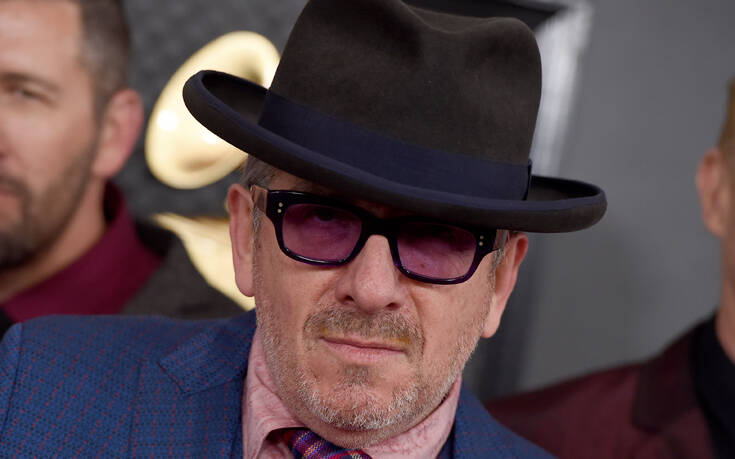 Elvis Costello: Με ένα τραγούδι βοηθάει στη μάχη κατά του κορονοϊού