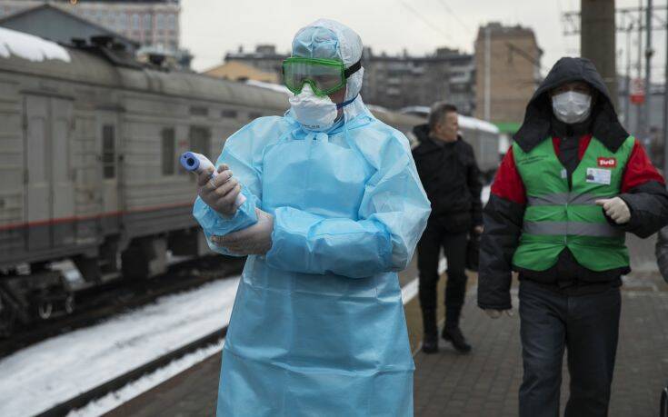 Υπό ιατρική παρακολούθηση ως ύποπτα κρούσματα κορονοϊού 217.000 άτομα στη Ρωσία