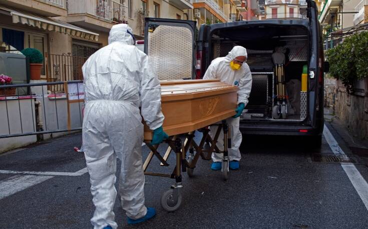 Ραγδαία η αύξηση των νεκρών από τον κορονοϊό στην Ιταλία: 827 θάνατοι – 196 πέθαναν σε μία ημέρα