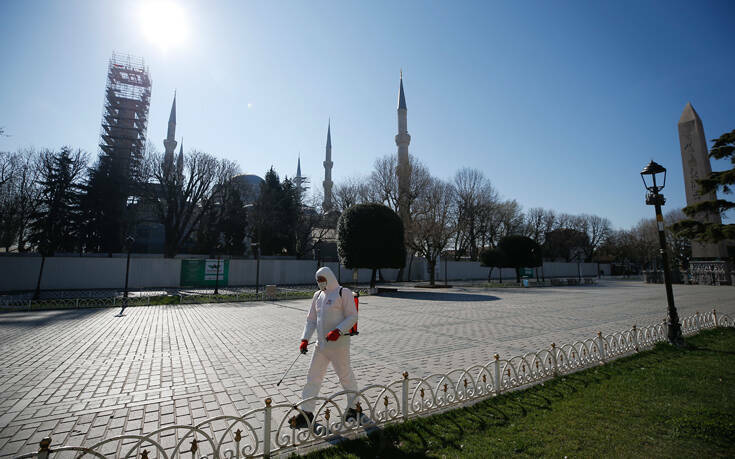 Ακόμη 7 νεκροί και 343 νέα κρούσματα κορονοϊού στην Τουρκία