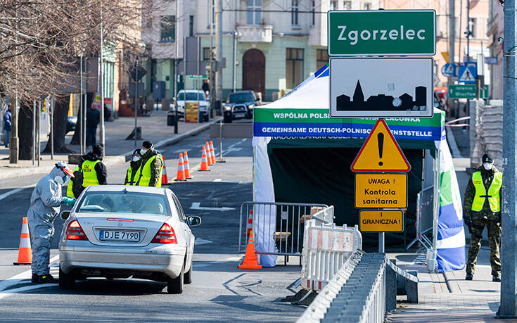 Περιορίζονται δραστικά οι μετακινήσεις στην Πολωνία λόγω του κορονοϊού
