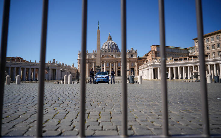 Βατικανό: Θετικός στον κορονοϊό κληρικός που ζει στον ξενώνα όπου μένει και ο πάπας Φραγκίσκος