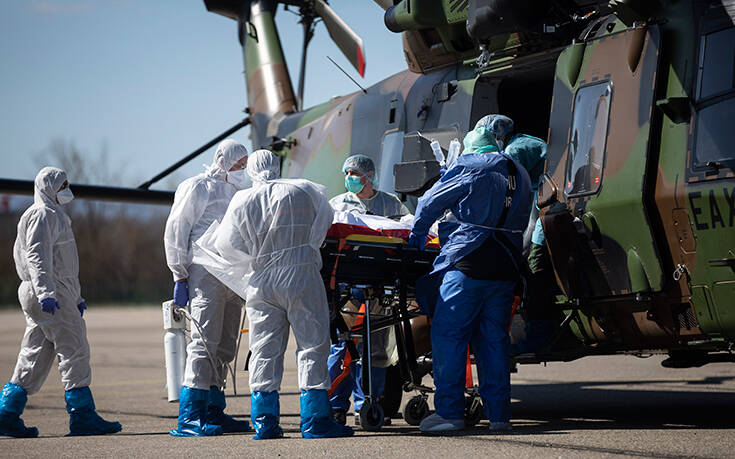 Κορονοϊός στη Γαλλία: Στα όρια του το σύστημα Υγείας &#8211; Στρατιωτικά ελικόπτερα μεταφέρουν στο εξωτερικό ασθενείς