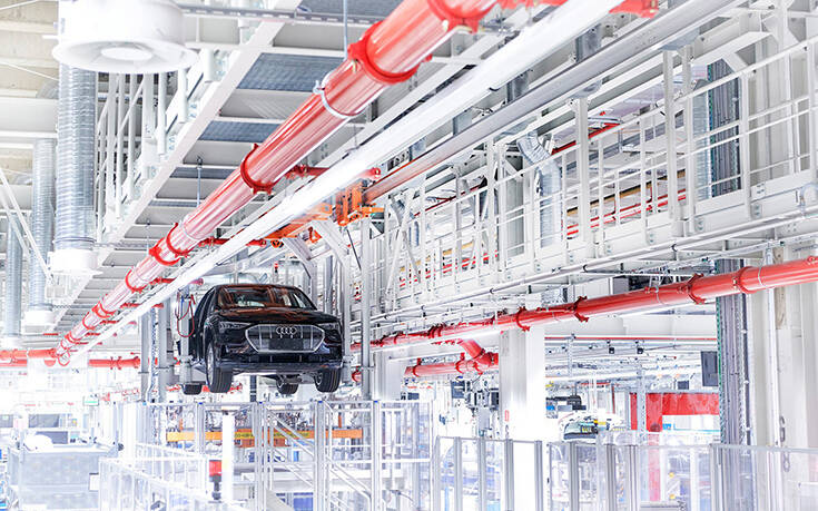 Audi Smart Plant: Ρομπότ που ακολουθούν τον προϊστάμενο τους και «έξυπνα» ράφια