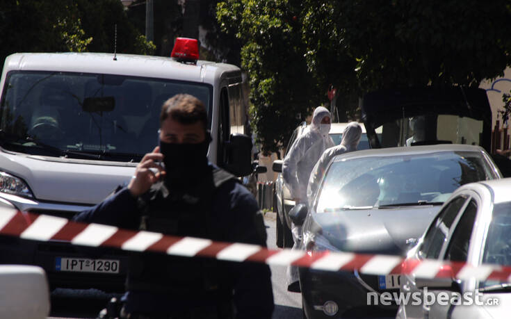 Τούνελ και βαρύ οπλισμό αποκάλυψε η επιχείρηση της Αντιτρομοκρατικής σε Σεπόλια και Εξάρχεια