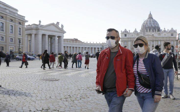 Εκτόξευση κρουσμάτων κορονοϊού στην Ευρώπη &#8211; Έκλεισαν η Πλατεία και η Βασιλική του Αγίου Πέτρου στο Βατικανό