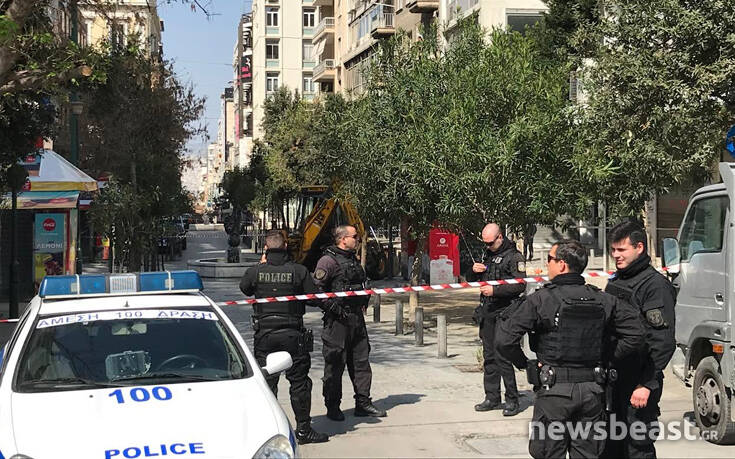 Βρέθηκε οβίδα στην Ερμού – Αποκλεισμένη η περιοχή στο κέντρο της Αθήνας