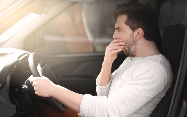 Τι πρέπει να κάνει ο οδηγός για να μην κοιμηθεί στο τιμόνι