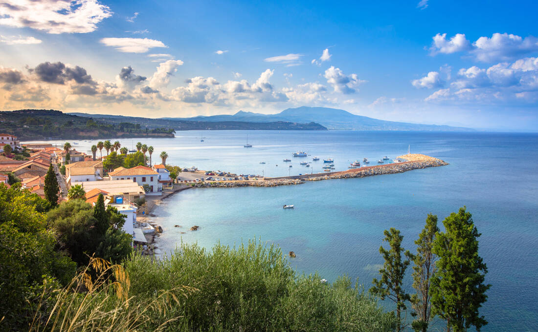 Δεν χρειάζεται να έχεις… μπάρμπα για να επισκεφτείς την Κορώνη