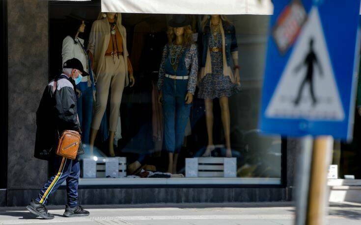 Μεγάλη πτώση των πωλήσεων λόγω του κορονοϊού, αλλά και αύξηση τζίρου από το διαδίκτυο