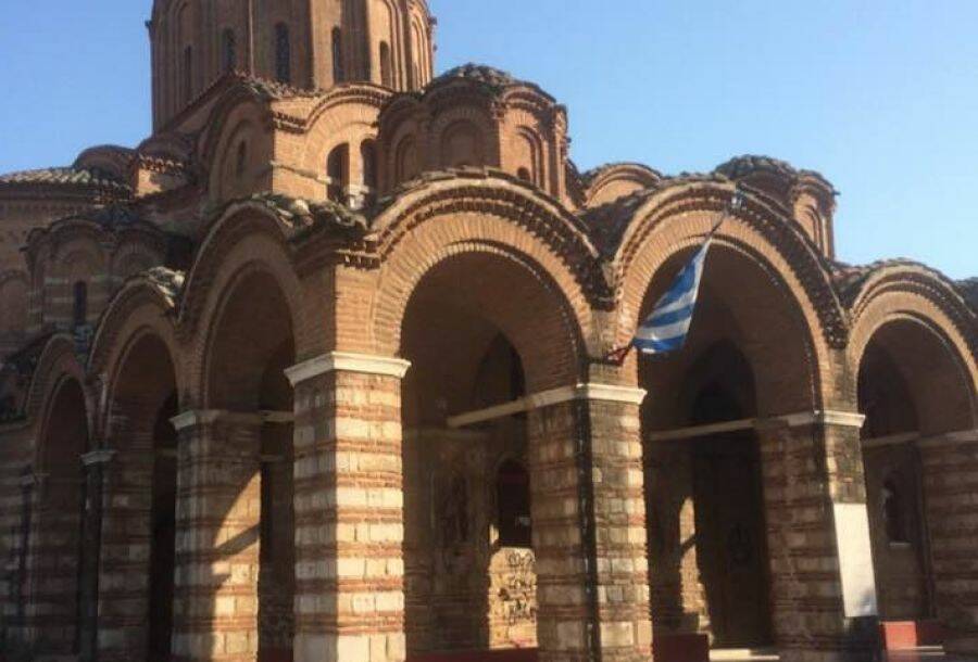 Θεσσαλονίκη: Άγνωστοι έγραψαν συνθήματα με σπρέι στον Ιερό Ναό Προφήτη Ηλία